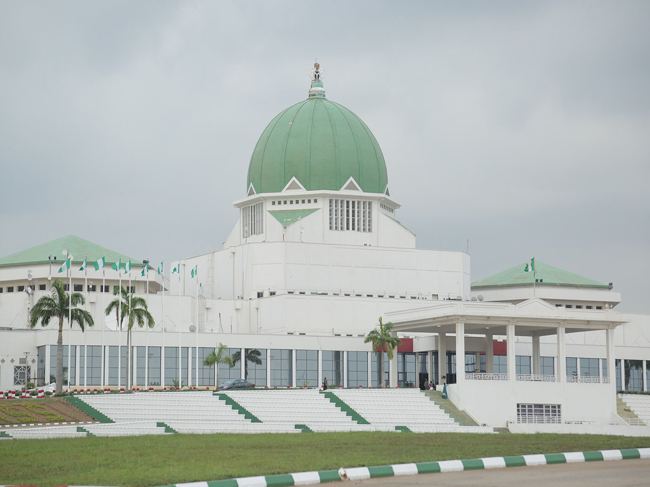 Nigeria's National Assembly Building. Kabusa16, CC BY-SA 4.0 , via Wikimedia Commons