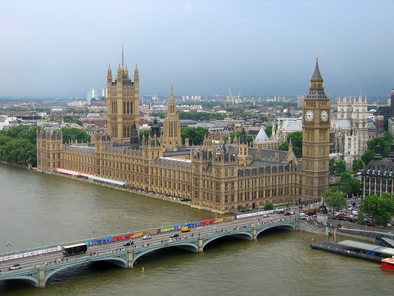 UK Houses of Parliament. Image by Alice from Pixabay under Pixabay licence.